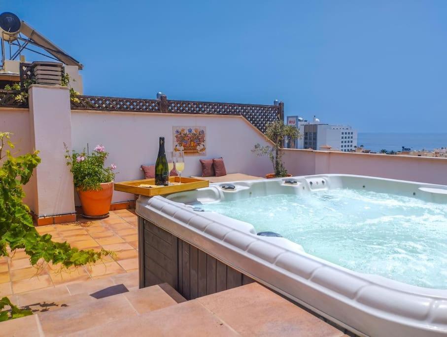 Penthouse With Jacuzzi And Spectacular Sea Views Apartment Nerja Luaran gambar